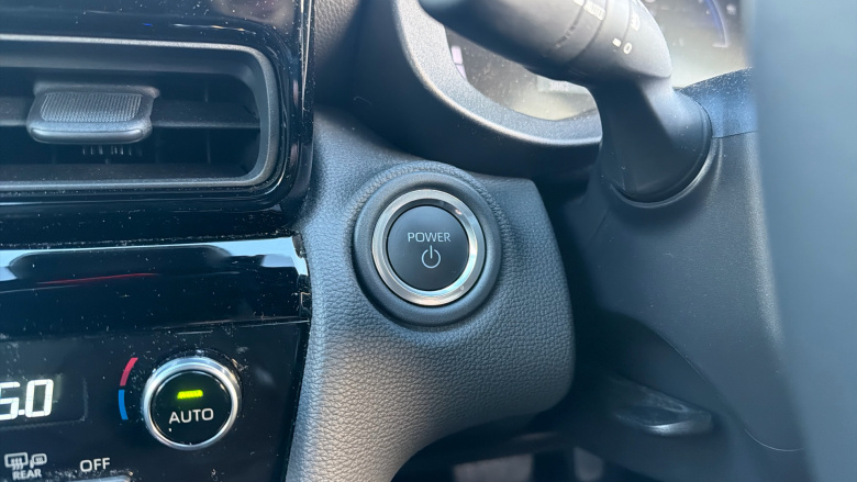 Toyota Yaris Cross 1.5 Hybrid Design 5dr CVT Hybrid Estate